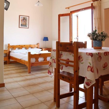 Seaview - Selfcatering Apartment - Helen No 2 Xiropigado Bagian luar foto
