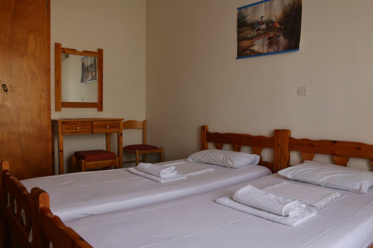 Seaview - Selfcatering Apartment - Helen No 2 Xiropigado Bagian luar foto