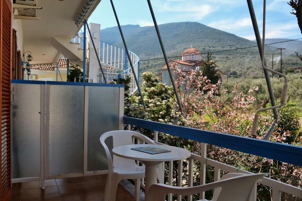 Seaview - Selfcatering Apartment - Helen No 2 Xiropigado Bagian luar foto
